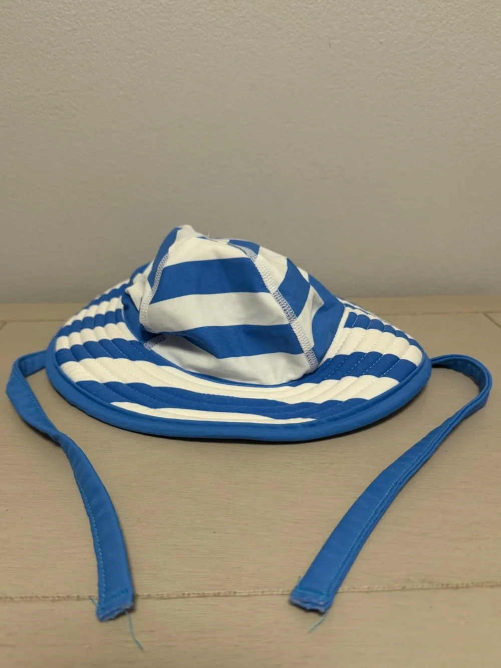 Hanna Andersson XXS Blue White Striped Swim Sun Hat Bucket Chin Strap Beach